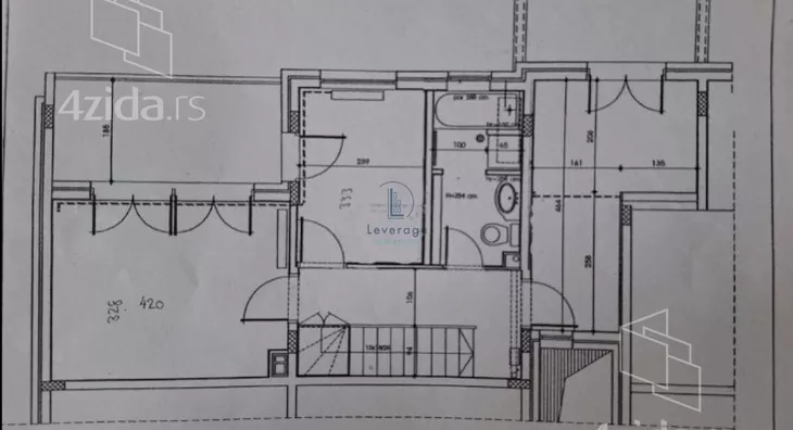 Četvoroiposoban stan | 4zida
