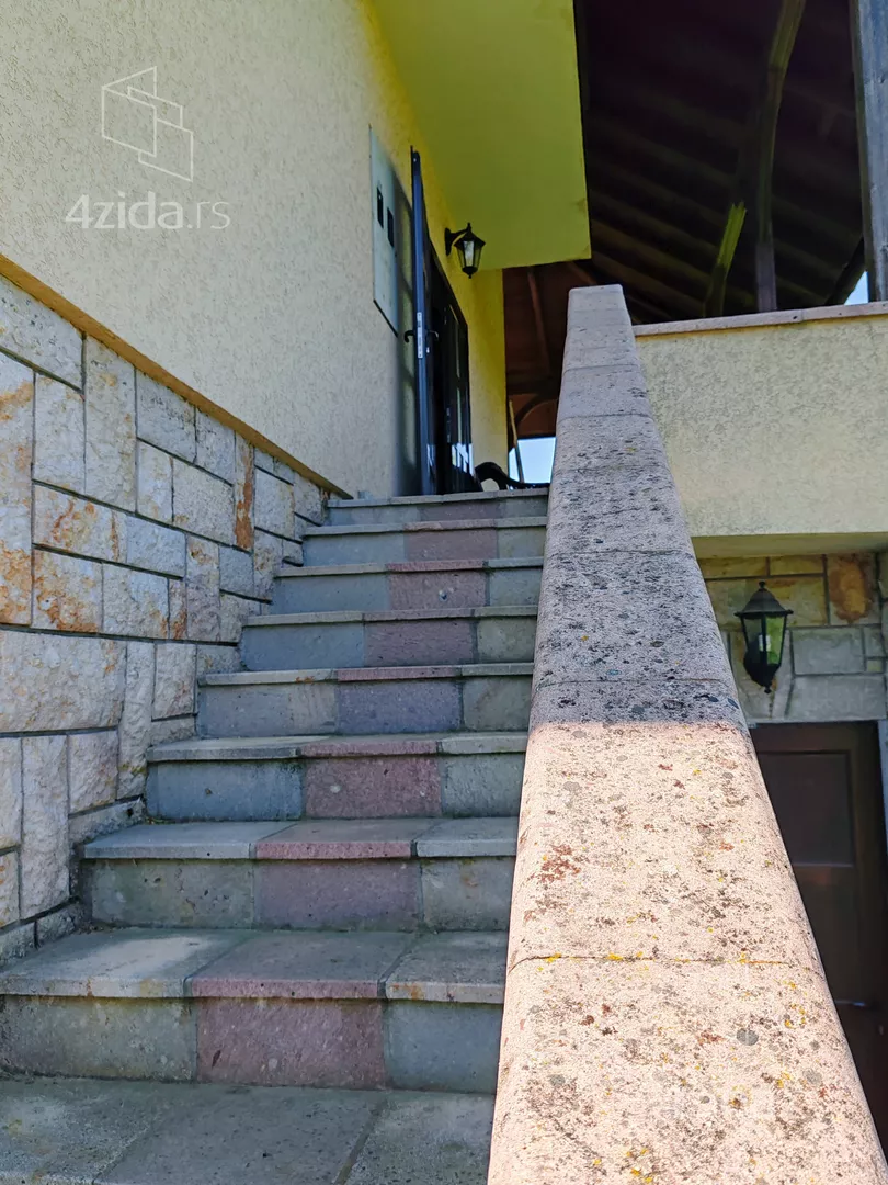3-etažna kuća | 4zida