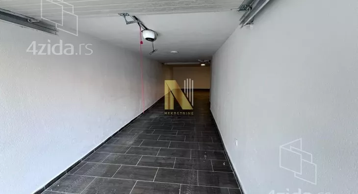 Garaža | 4zida