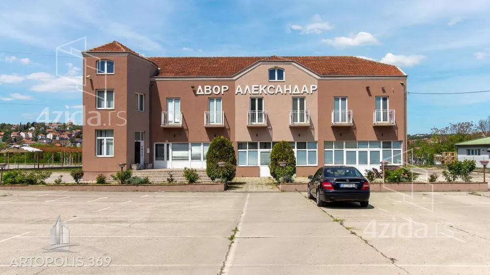 Poslovna zgrada | 4zida