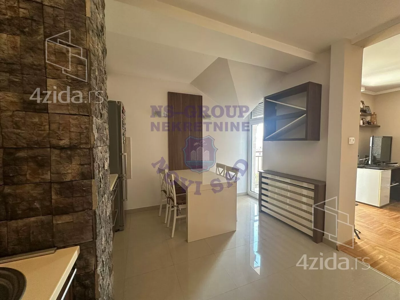 Četvorosoban stan | 4zida