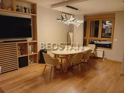 Tadije Sondermajera | 4zida.rs