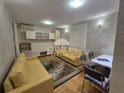 17. oktobra | 4zida.rs
