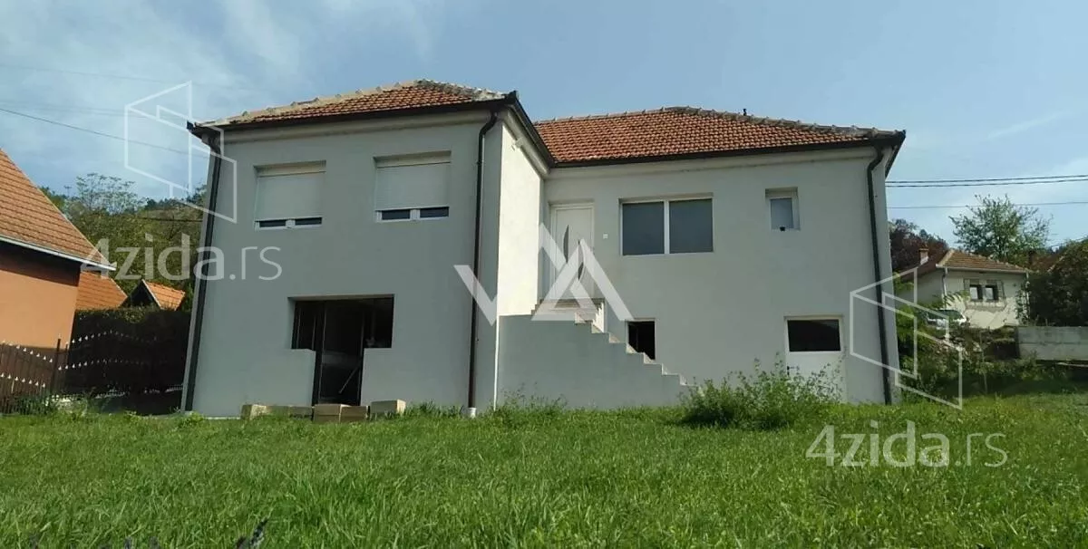 Kuća | 4zida