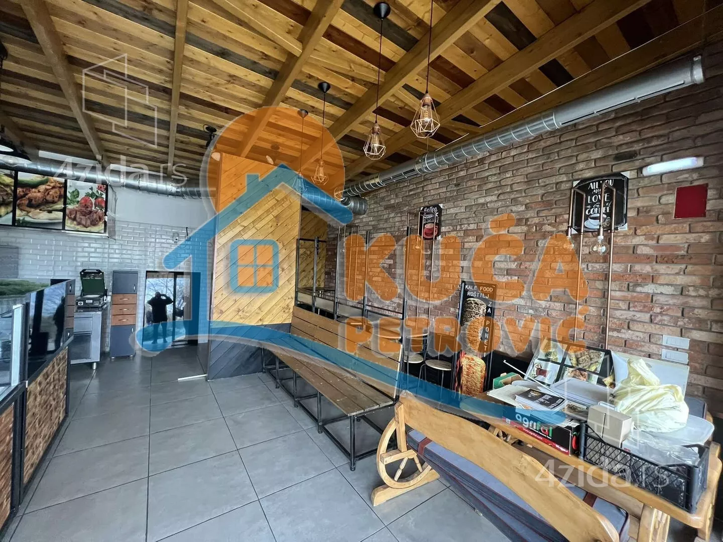 Lokal | 4zida