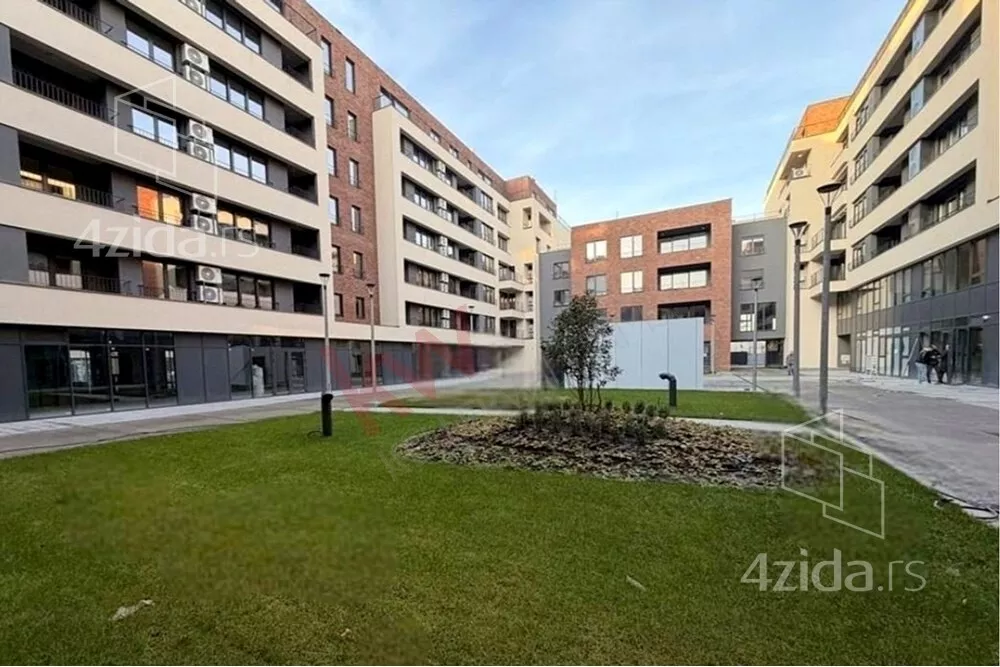 Petosoban stan | 4zida