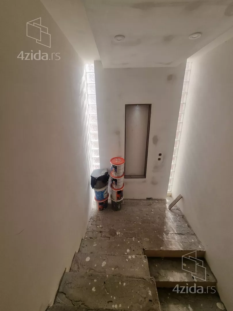 3-etažna kuća | 4zida