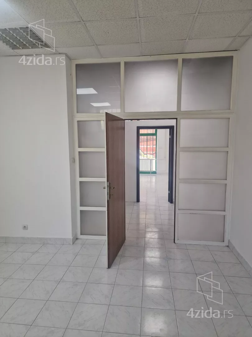 Lokal | 4zida