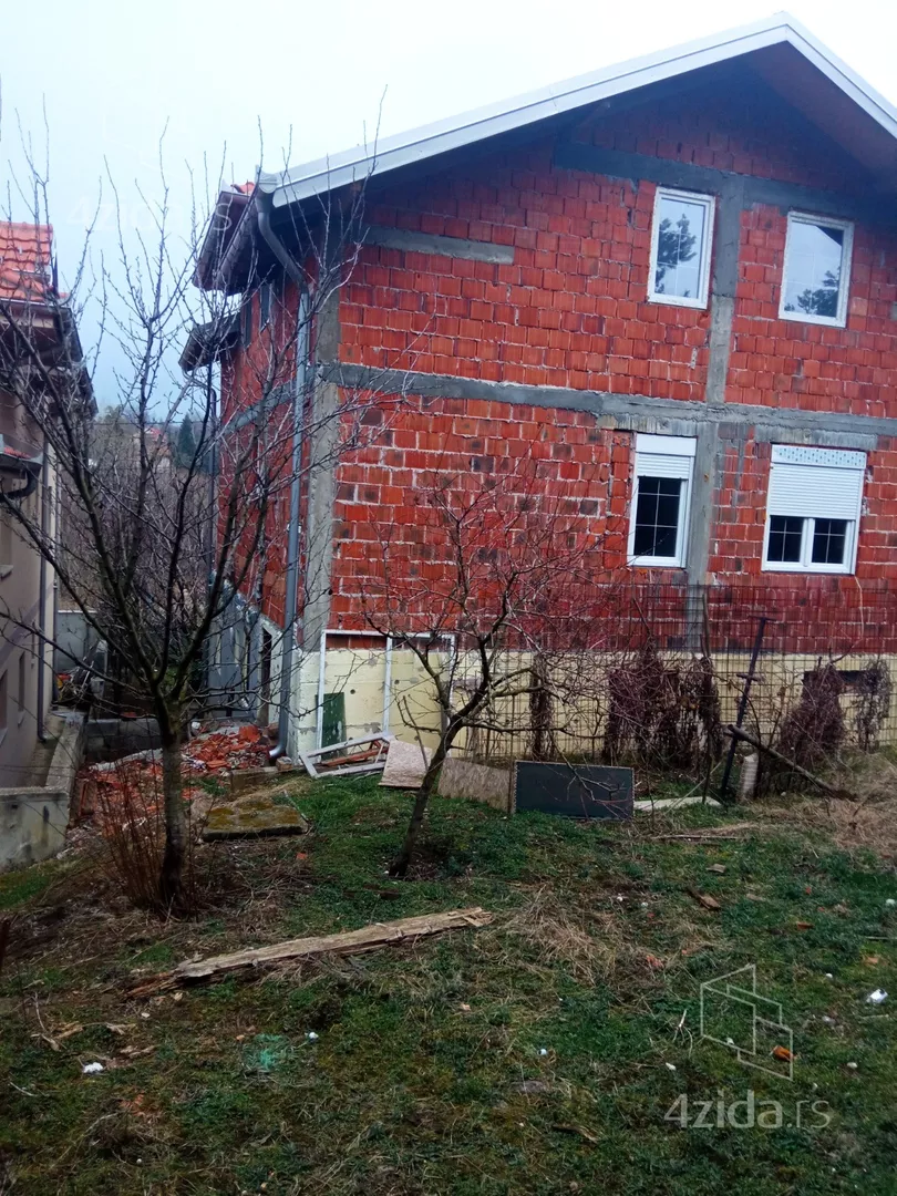 3-etažna kuća | 4zida