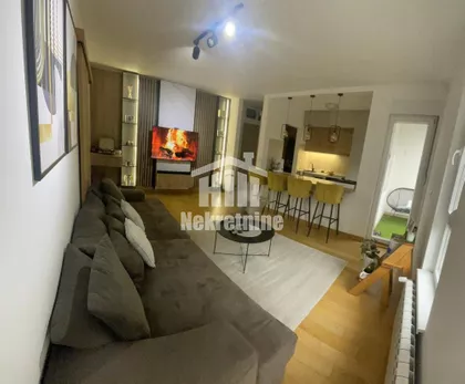 Šumadijska | 4zida.rs