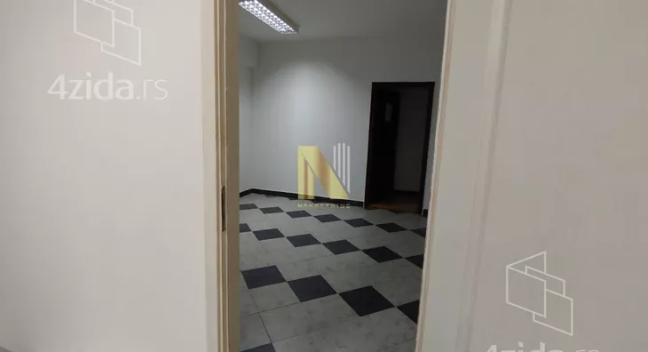 Lokal | 4zida