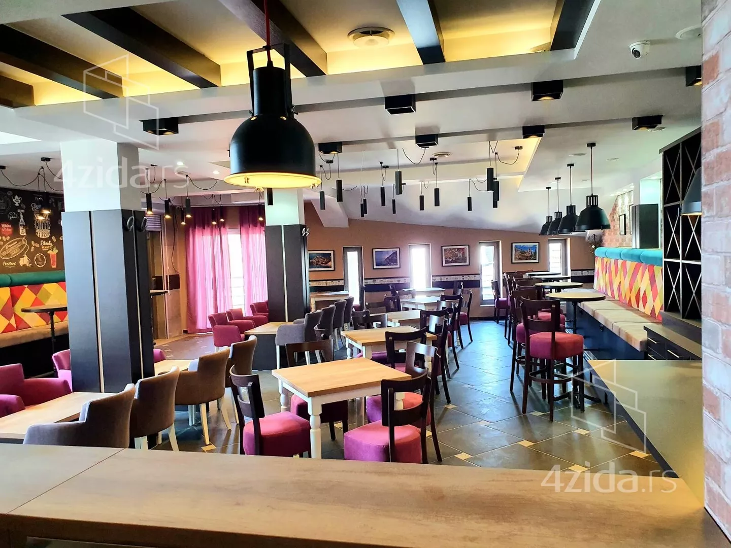 Lokal | 4zida