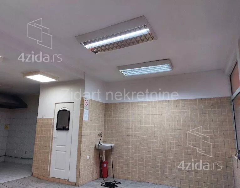 Lokal | 4zida