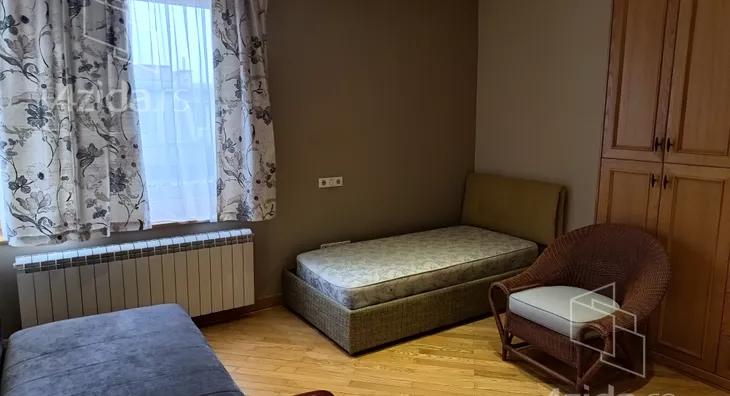 Četvoroiposoban stan | 4zida