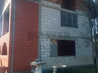 Vrbeta, Okolne lokacije, Knić | 4zida.rs