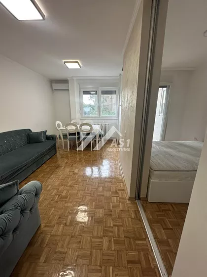 Bulevar Cara Lazara | 4zida.rs