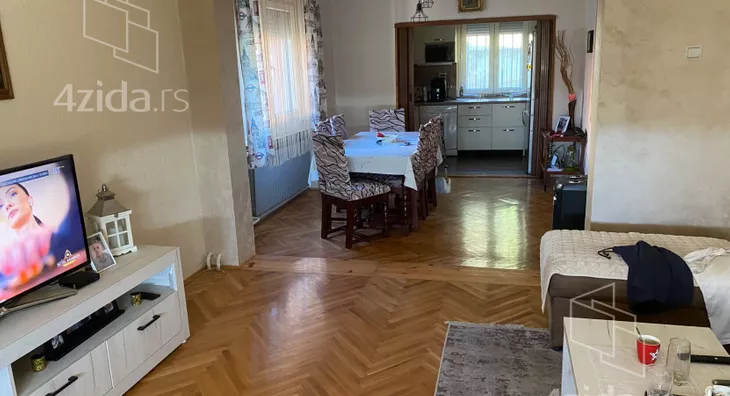 3-etažna kuća | 4zida
