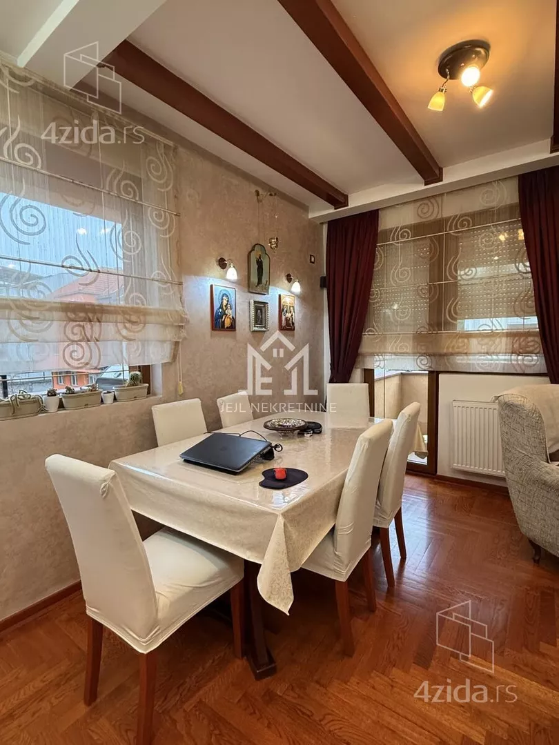 Petosoban stan | 4zida