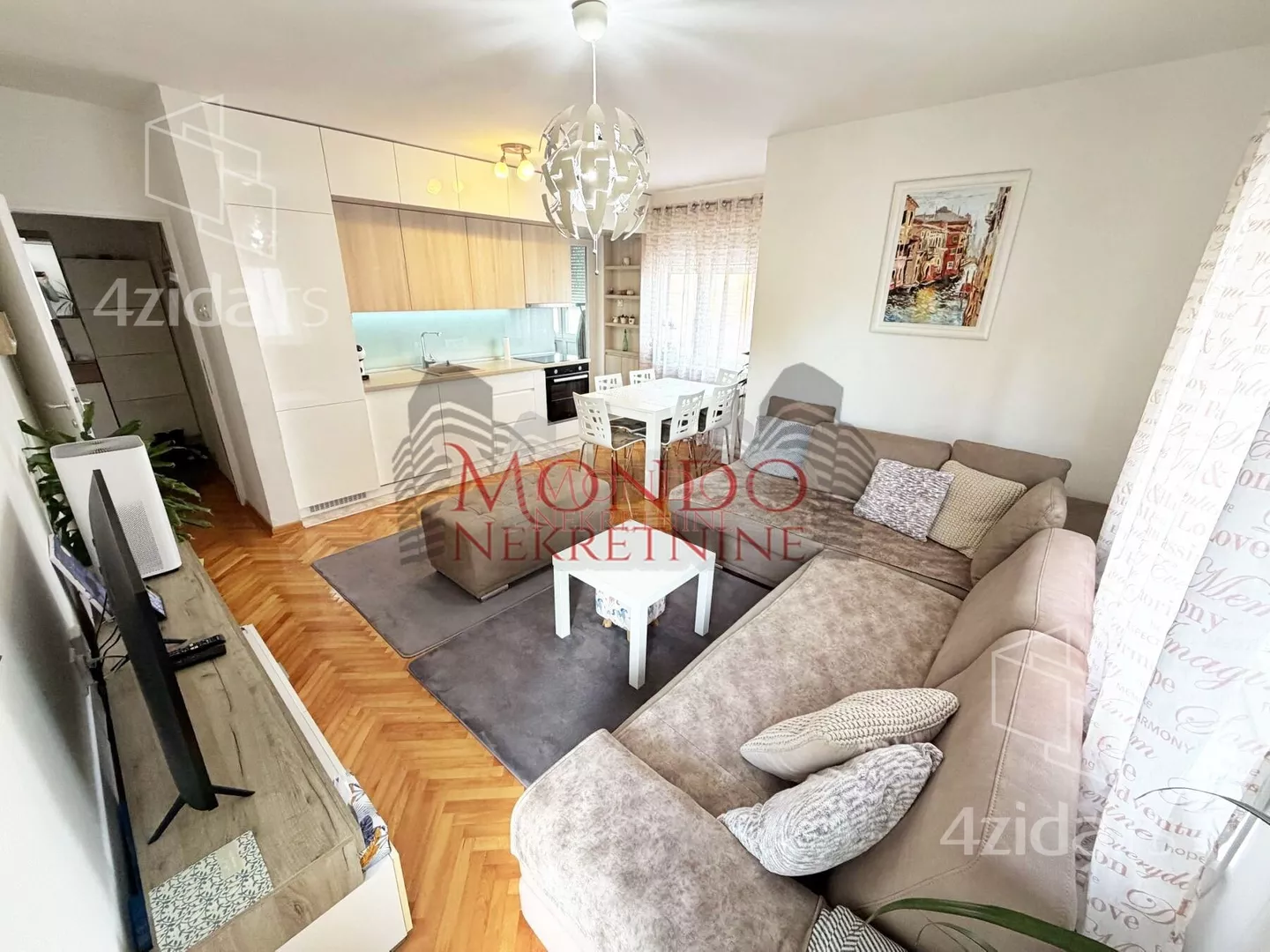 Dvoiposoban stan | 4zida