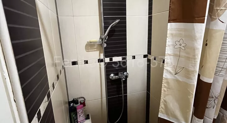 Šestosoban stan | 4zida