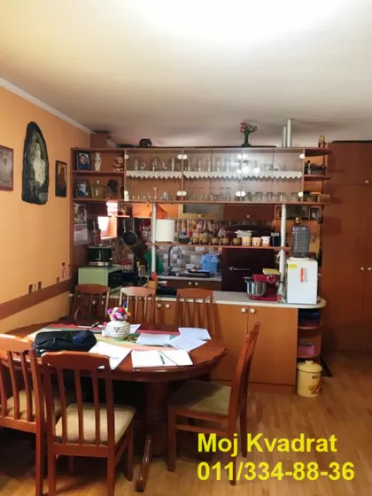 Kneževačka | 4zida.rs