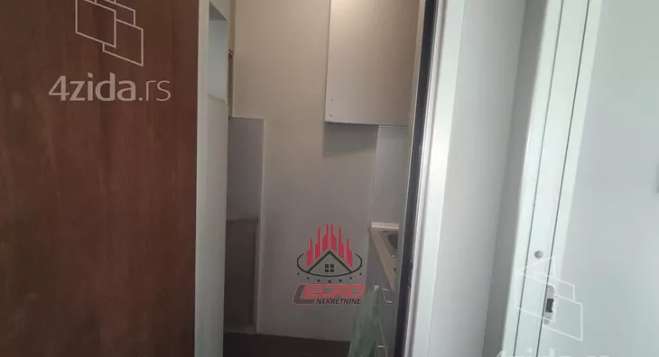 Četvoroiposoban stan | 4zida