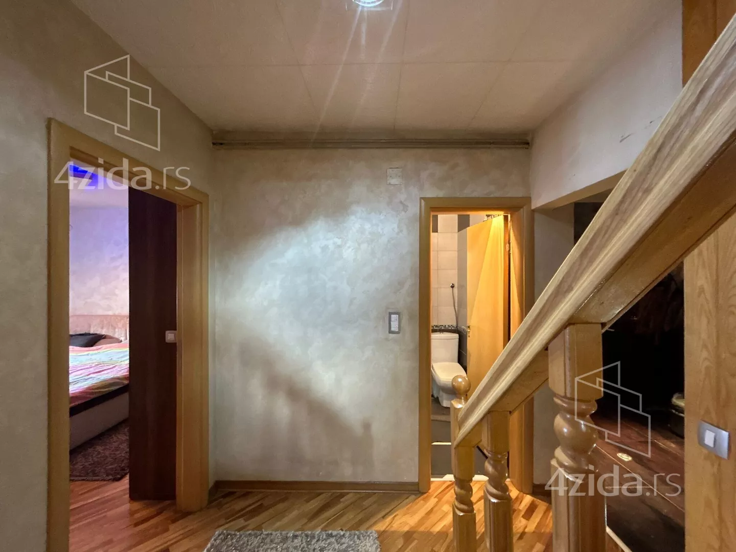 Četvoroiposoban stan | 4zida