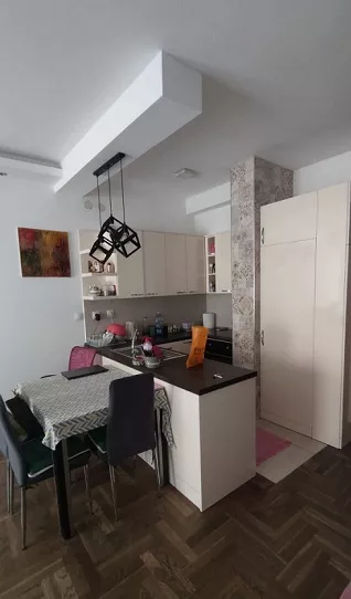 PRIMORSKA | 4zida.rs