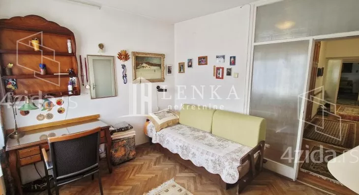 Četvoroiposoban stan | 4zida