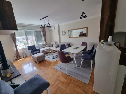 Trg Kosturnica | 4zida.rs
