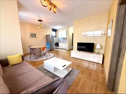 Crveni Krst Vračar | 4zida.rs