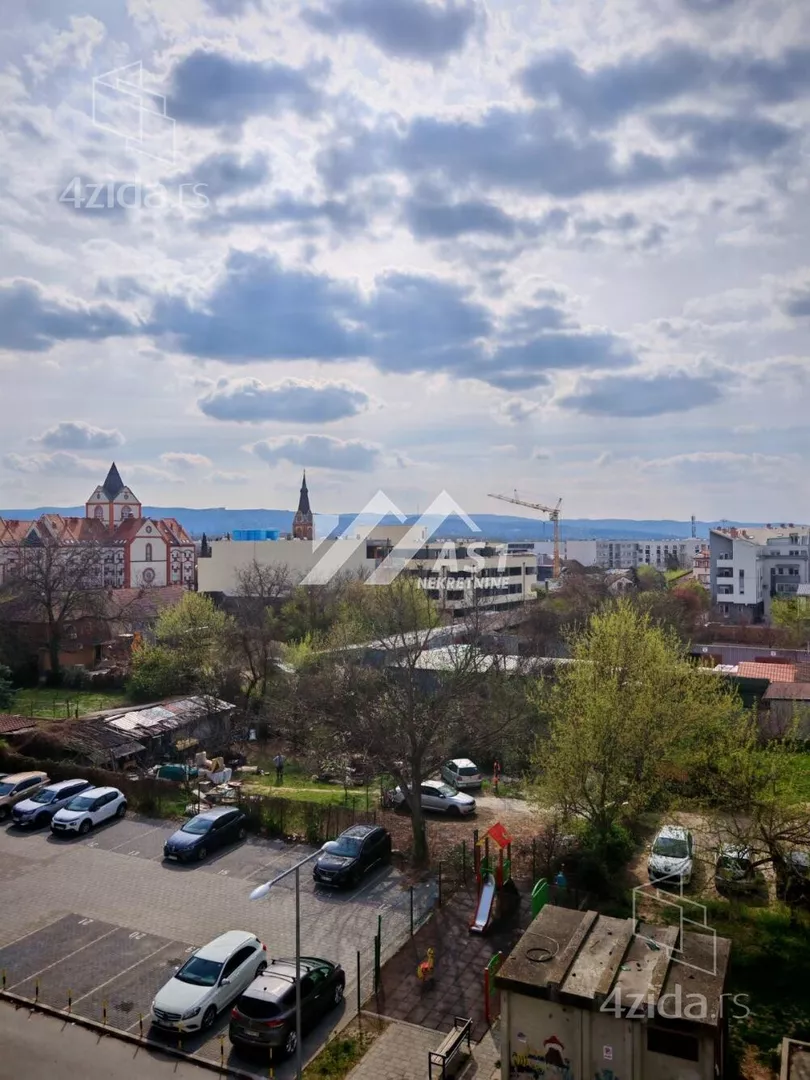 Četvoroiposoban stan | 4zida