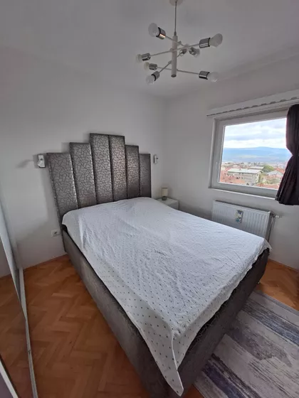 Užička 25 | 4zida.rs