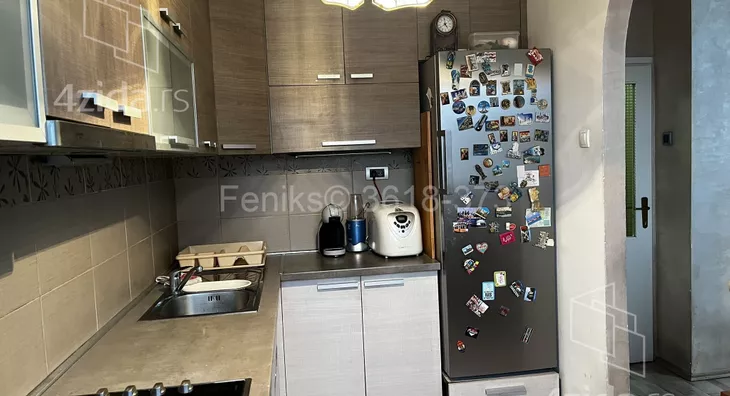 Šestosoban stan | 4zida