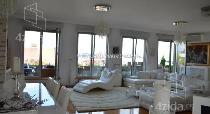 Petosoban stan | 4zida