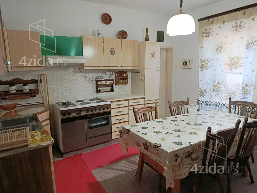 3-etažna kuća | 4zida