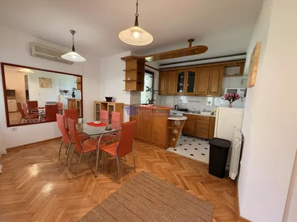 Andre Nikolića | 4zida.rs