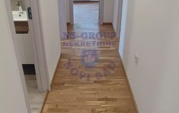 Četvoroiposoban stan | 4zida