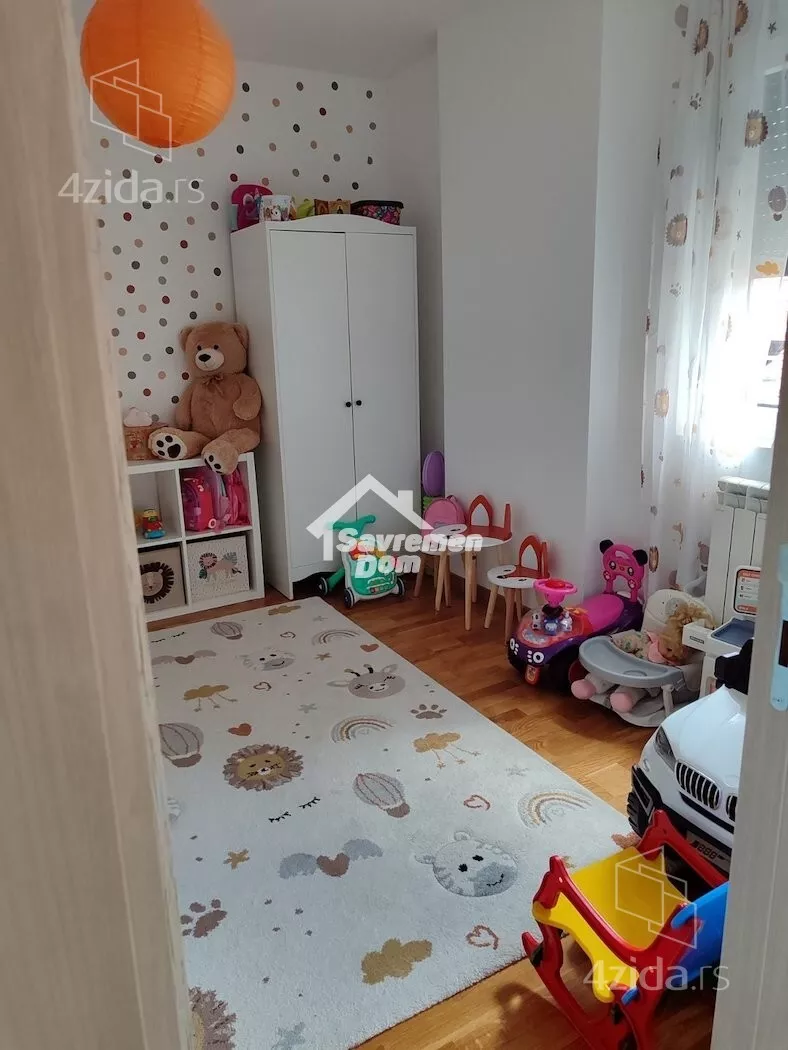 Četvorosoban stan | 4zida