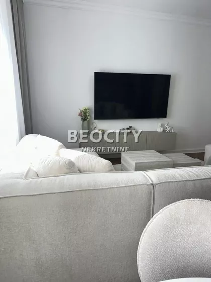 Jovana Subotica | 4zida.rs