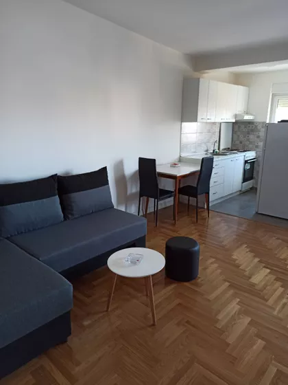 Bele Gabrića 12 | 4zida.rs