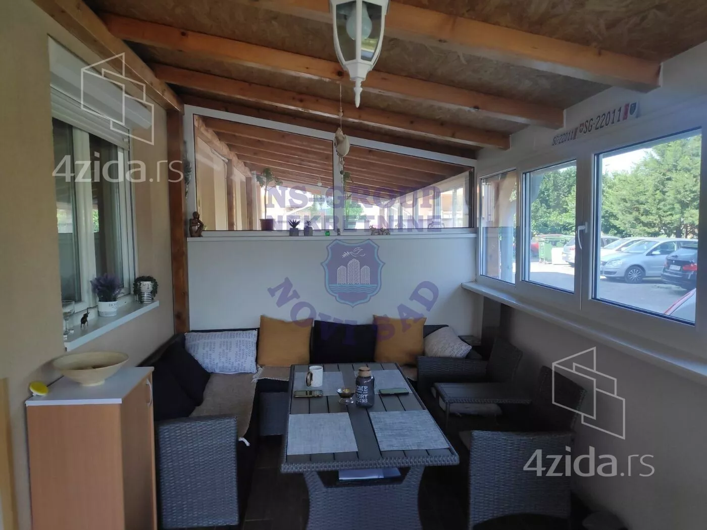 Trosoban stan | 4zida