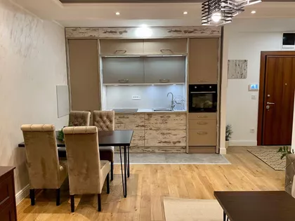 Crveni Krst Vračar | 4zida.rs