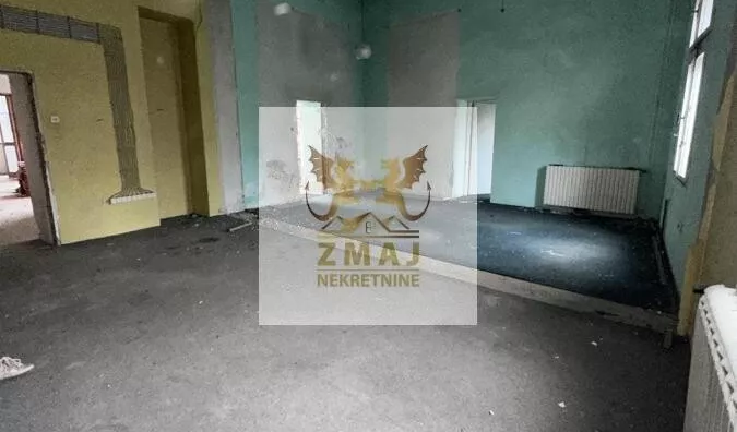 Poslovna zgrada | 4zida