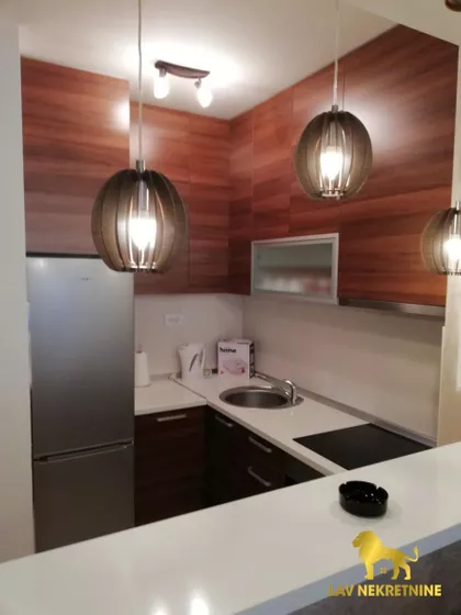 HILANDARSKA | 4zida.rs