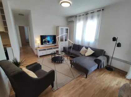 Dušana Radovića | 4zida.rs