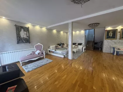 Suvoborska | 4zida.rs