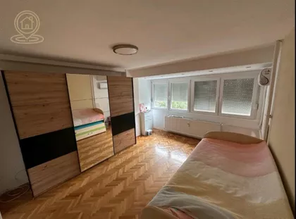 Božidar Adžija | 4zida.rs