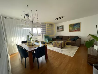 Kalenić pijaca | 4zida.rs