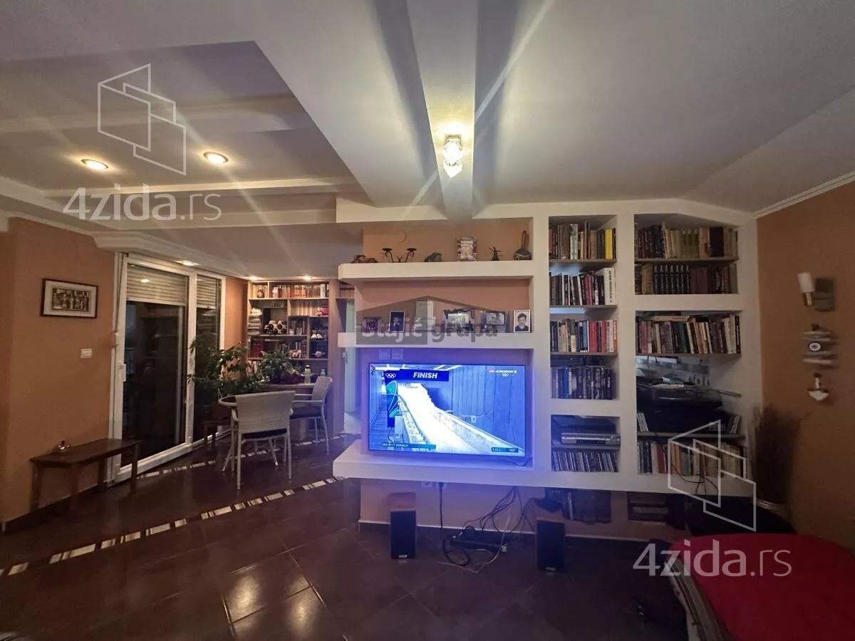 Četvorosoban stan | 4zida